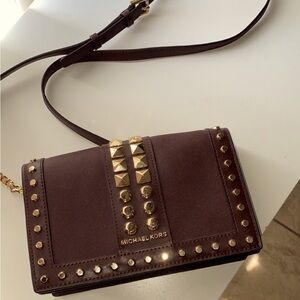 A good quality Michael Kors bag.